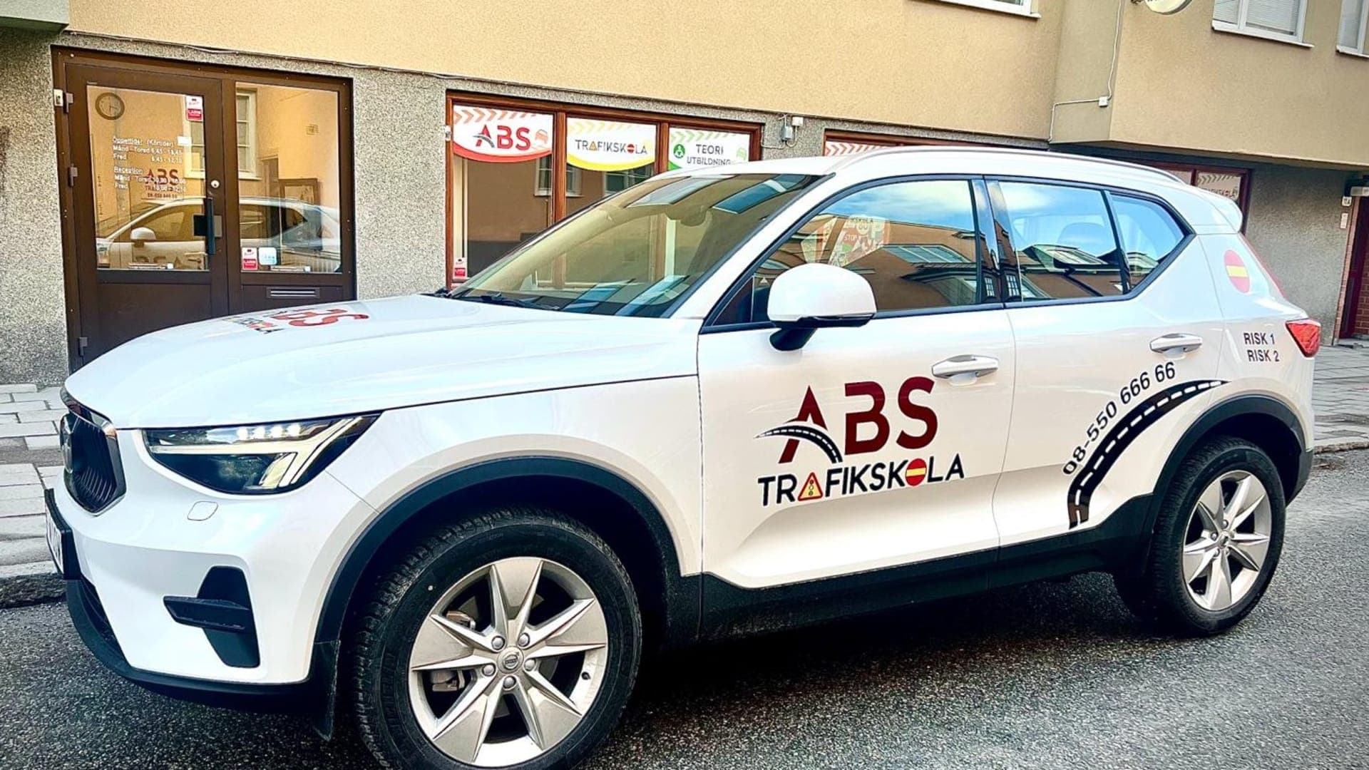 ABS Trafikskola Hero